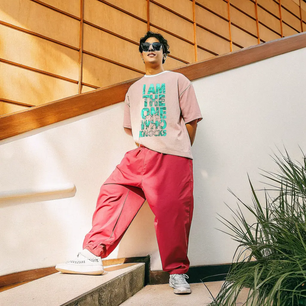 I Am The One Who Knocks" Oversized T-Shirt (White, S)